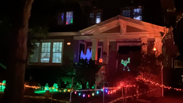 AtmosFAN’s House a Neighborhood Legend After Epic Halloween Night
