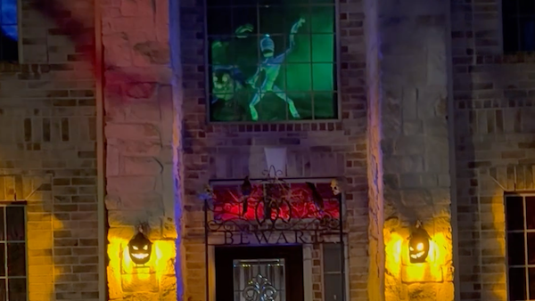 AtmosFAN Turns Large Windows into Perfect Projection Screens